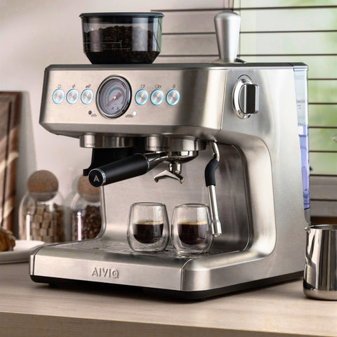 En AIVIQ Aspire Core-espressomaskine i et køkken