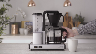 Sådan afkalker du din filterkaffemaskine